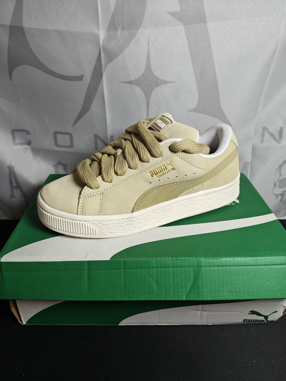 PUMA Women's 6.5 Suede XL Lace Up Sneakers Beige New W/ Damaged Box, Extra Laces